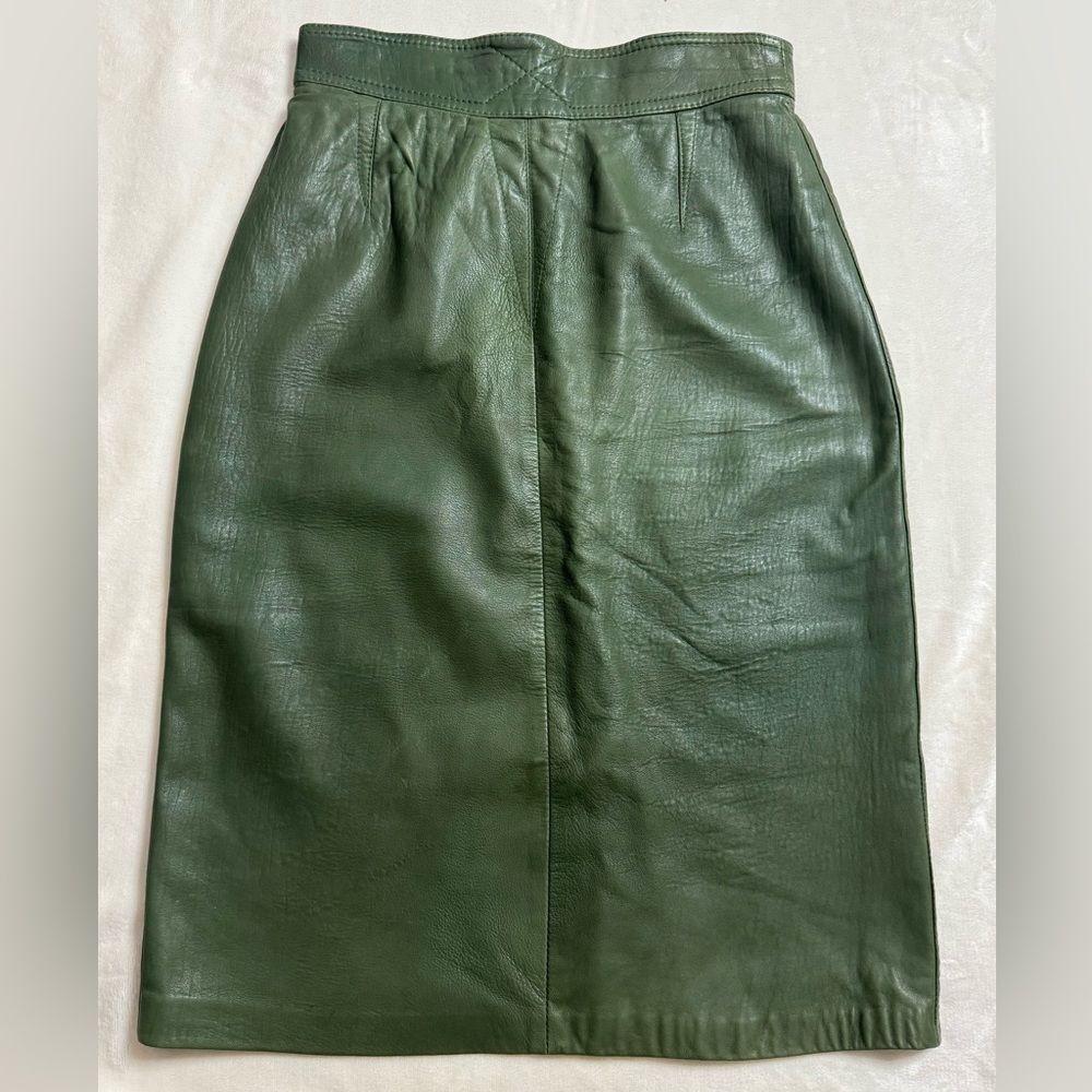 Bagatelle Forest Green Leather Pencil Skirt